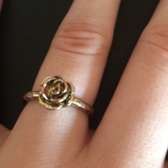 Rose ring - Picture 3 of 3